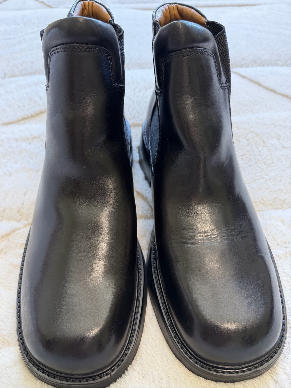 Like NEW! $180 Fyre Captain Chelsea Leather Chunky Lug Sole Platform Boots 12 - Picture 2 of 9